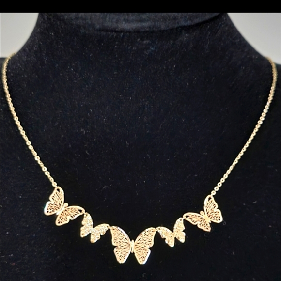 Jewelry - Japan Gold 18K Butterfly Necklace